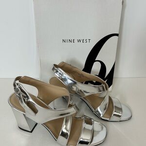 NWT & box-Nine West silver sandal. Size 7.5.